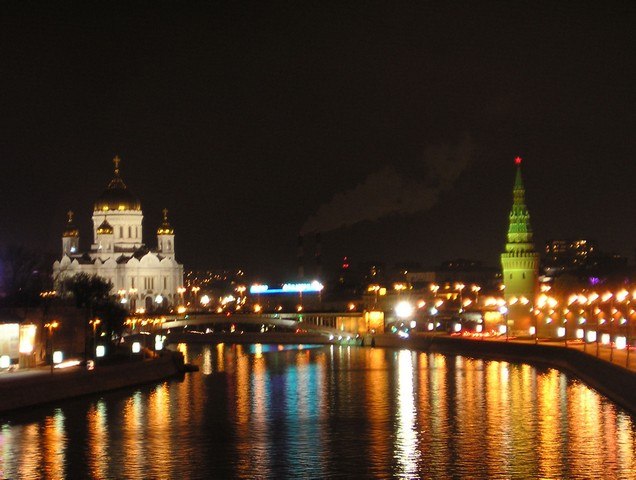 Brazrus. Москва ночью зимой. Москва ночью фото. Москва июнь ночь. Москва ночью фото туристов.